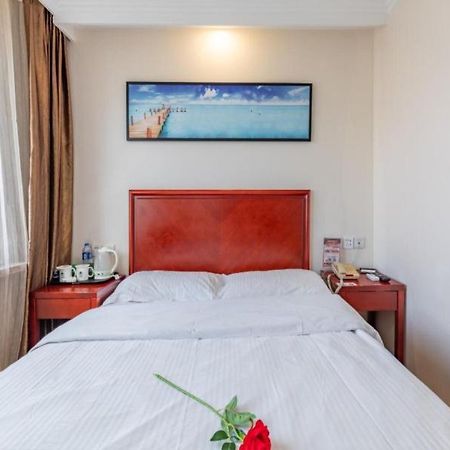Greentree Inn Liaoning Dalian Development Zone Jinma Road Pedestrian Street Express Hotel Exterior foto
