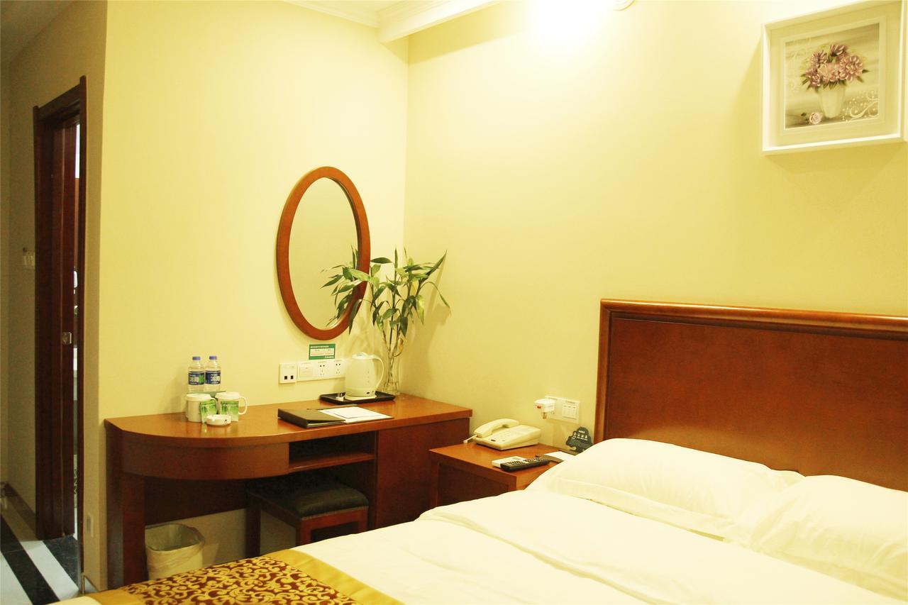 Greentree Inn Liaoning Dalian Development Zone Jinma Road Pedestrian Street Express Hotel Exterior foto
